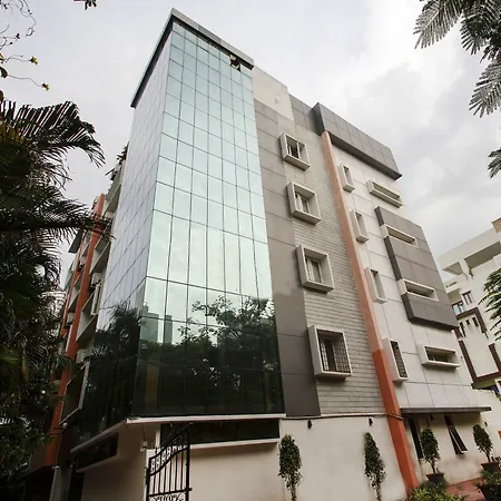 Oyo 9707 Hotel Sravya Residency
